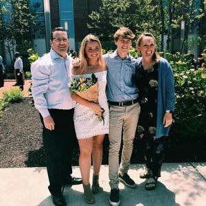 Meet your Posher, Carly